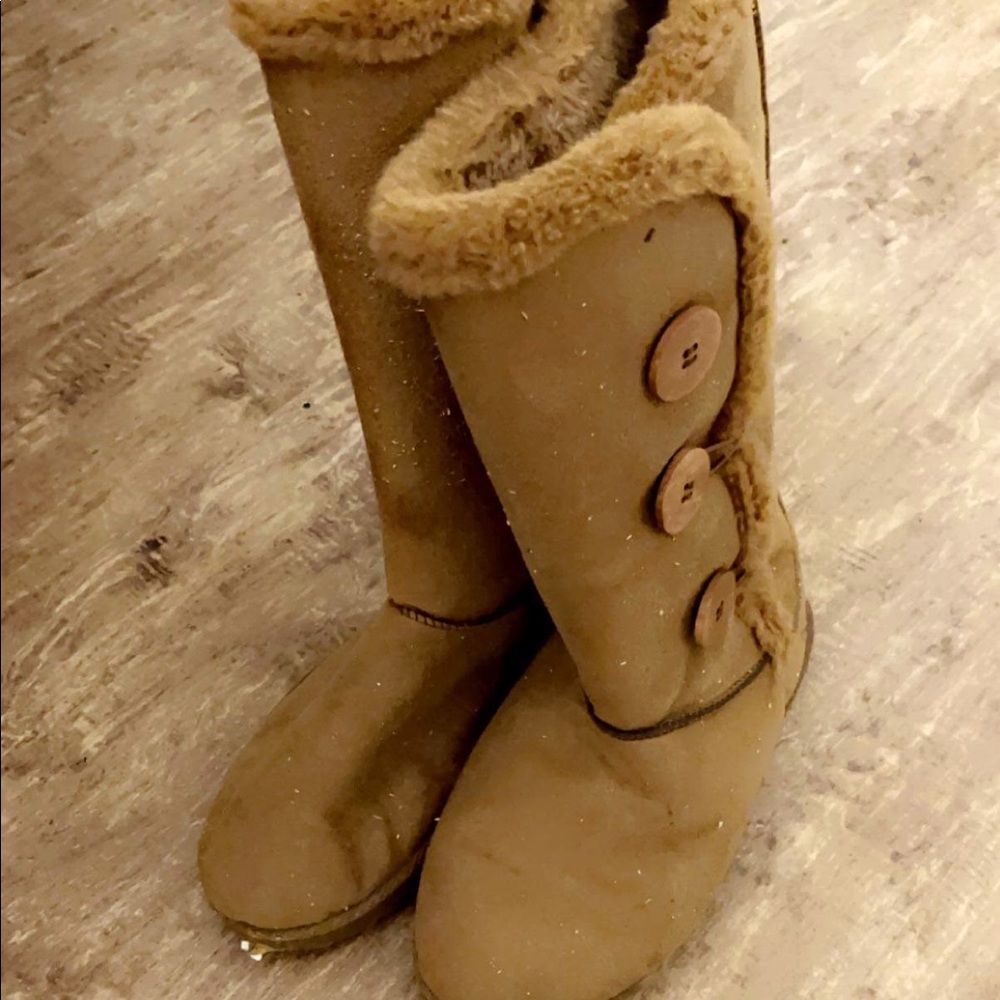 Brown, fur winter mid calf boots